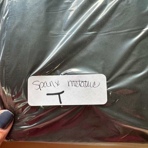 SPANX Faux black leather slimming contouring flattering woman ankle legging M - Picture 12 of 12